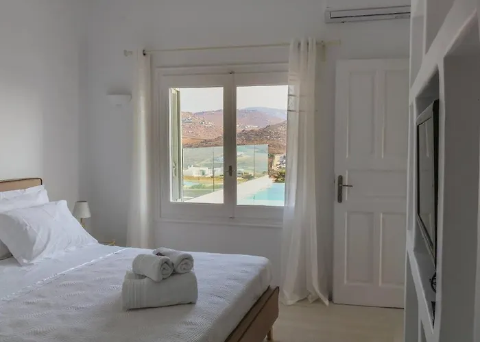 Luxury White Villa W Private Pool In Mikonos Καλαφάτη
